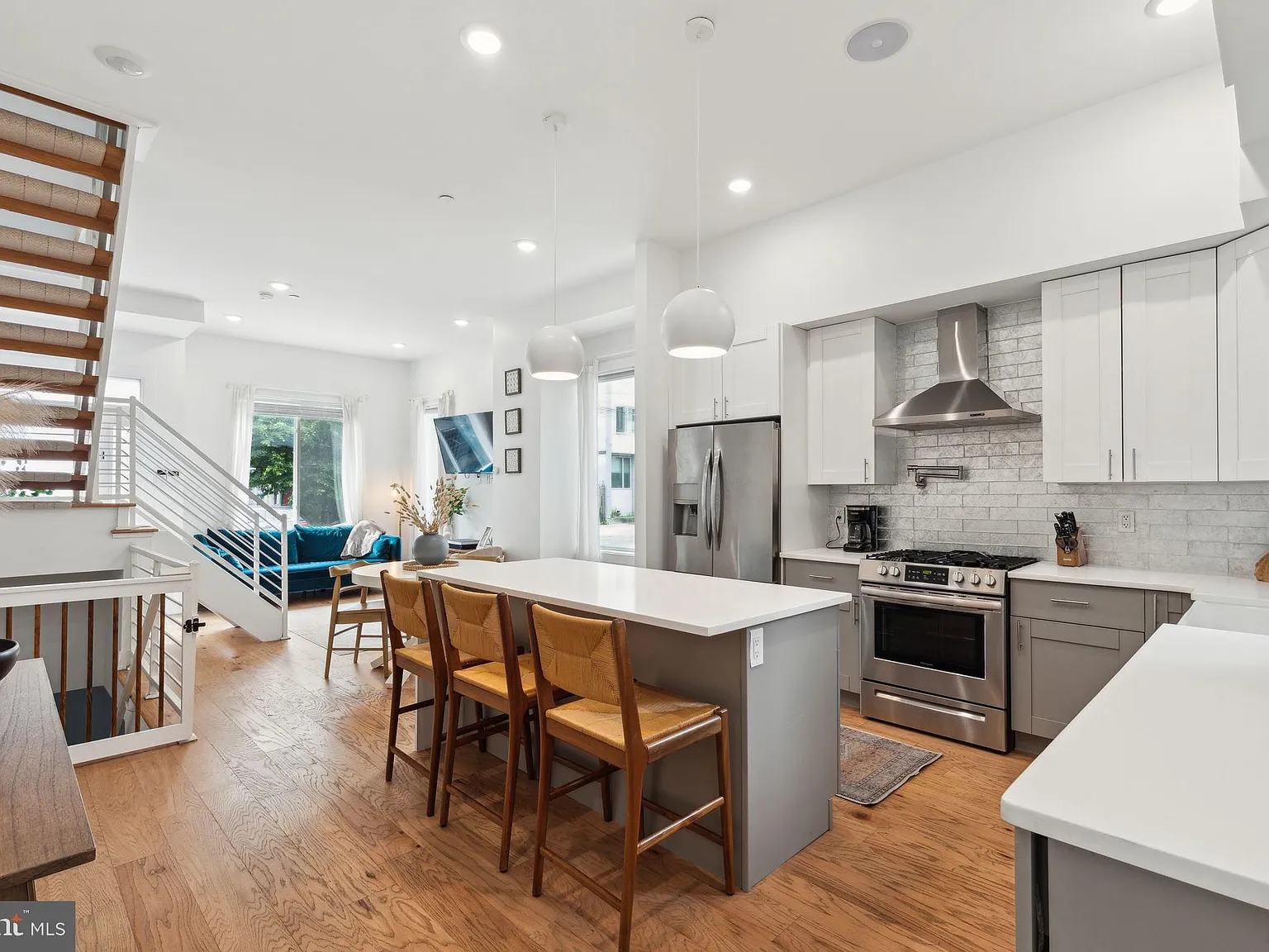 4 bed, 3.0 bath, 2300 sqft, $3,300 — Photo 1