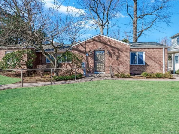 27 Rose Avenue, Great Neck, NY 11021