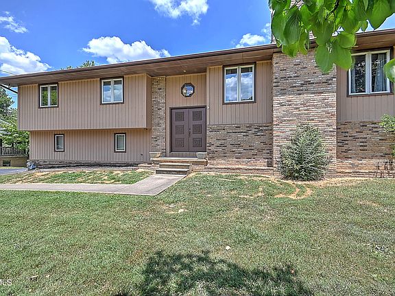 2nd image of 2210 Nave Dr