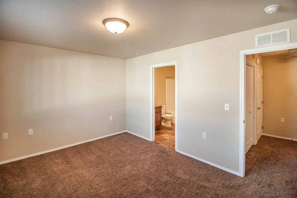 Lake Area Townhomes Phase I — Photo 4
