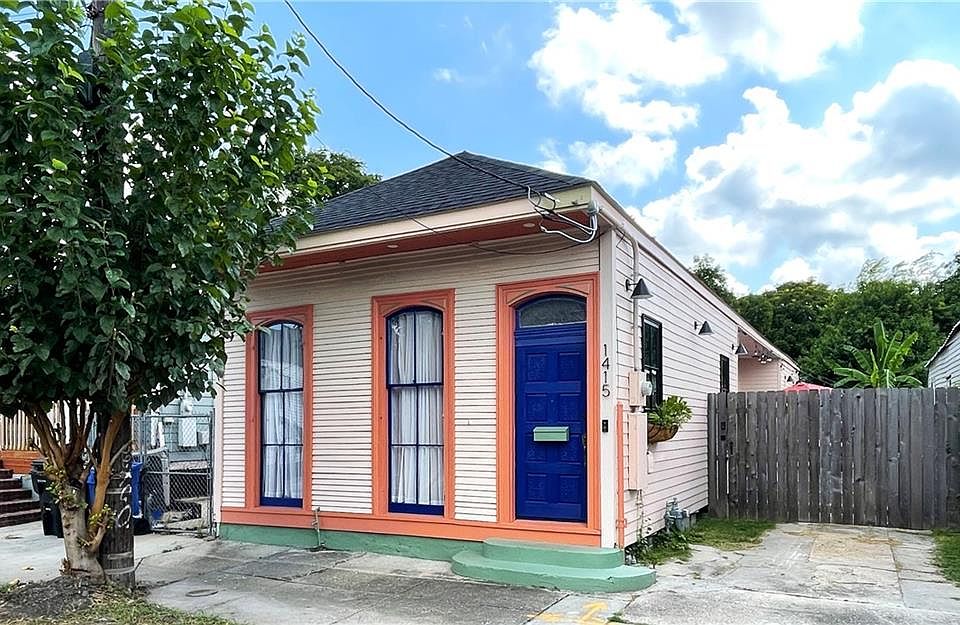 1st image of 1415 Marigny St