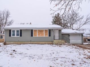 409 N Iowa Ave, Villa Park, IL 60181