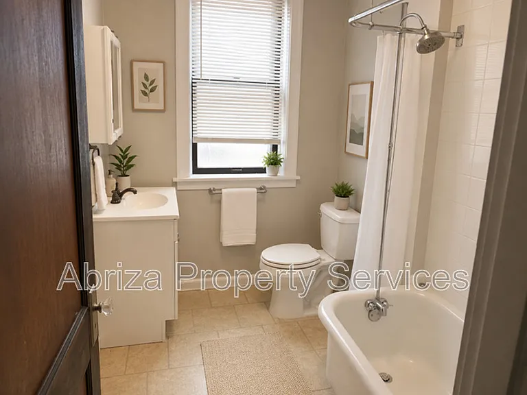 4722 S Grand Blvd #1N — Photo 10