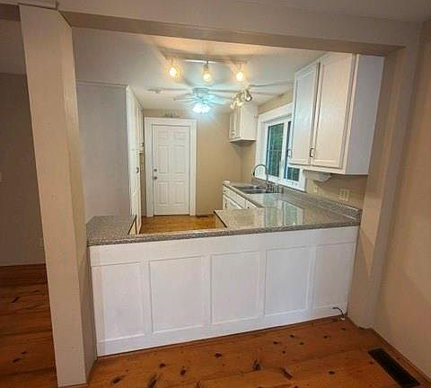 5th image of 295 Spring St