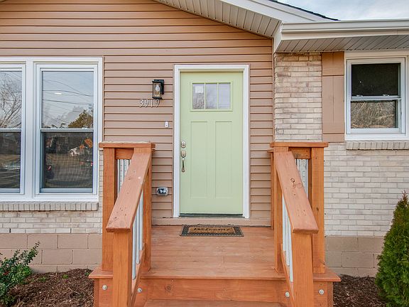 4th image of 3919 Crouch Dr