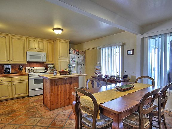 3rd image of 5141 San Vicente Dr