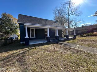 509 Champlain St, Hamlet, NC 28345