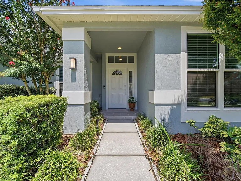 17633 Esprit Dr — Photo 2