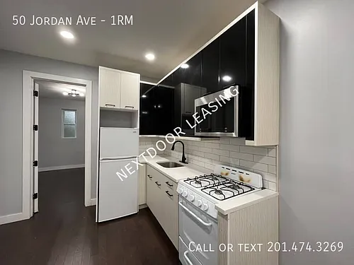 50 Jordan Ave Photo 1