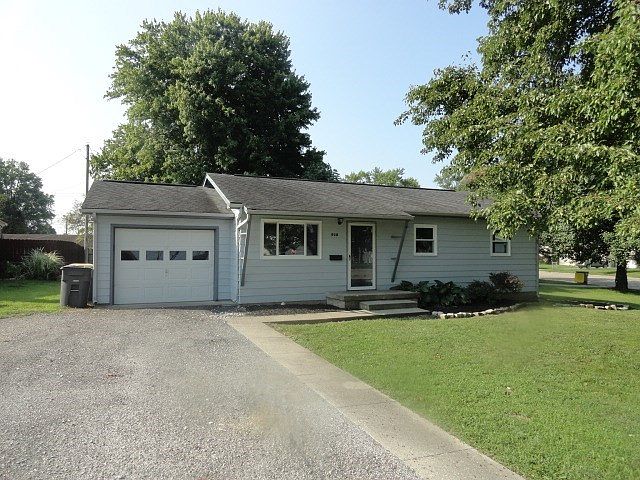 1st image of 916 Orchard Dr