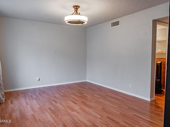 4th image of 5365 N Black Cyn Highway
