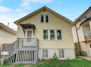 1911 S 15th St, Milwaukee, WI 53204