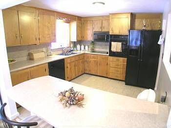 1st image of 5 Tinkham Ln