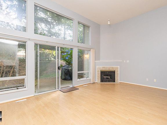 2nd image of 3939 Indian River Dr #15