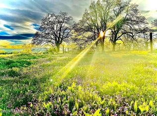 761 Ethier Rd, White Swan, WA 98952