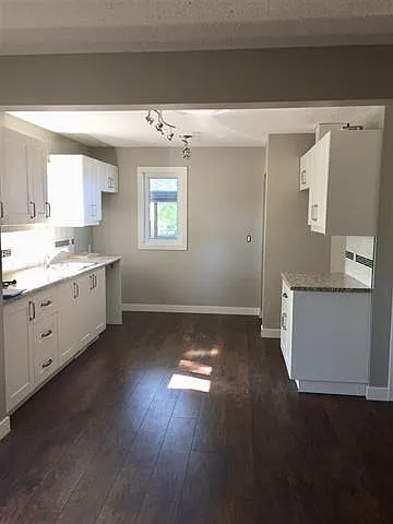 4 Bed 2 Bath House for Rent East Edmonton Utilities Included — Photo 4