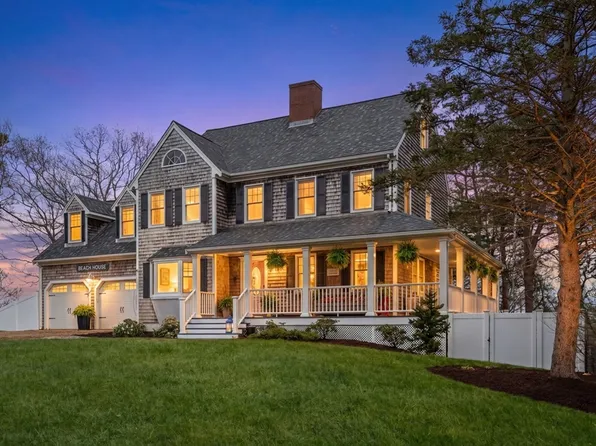 6 Luigi Ave, Bourne, MA 02532