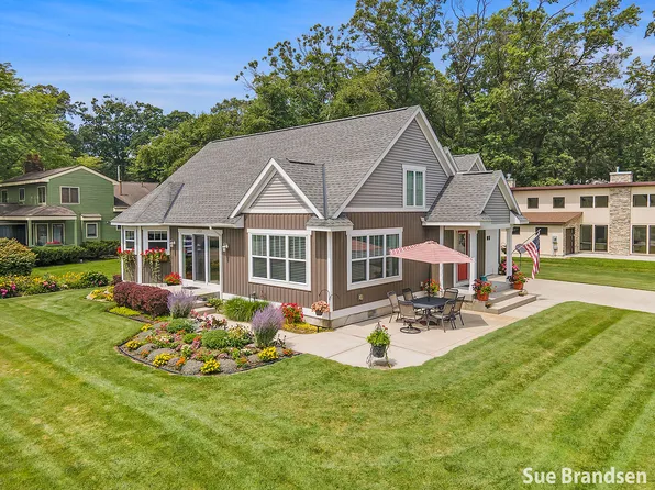 1939 Lake St, Holland, MI 49424