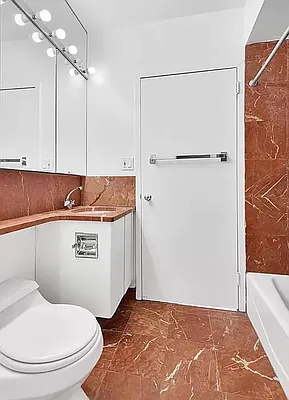 Rented by Compass | media 10