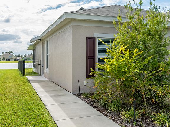 3rd image of 1475 SE Dittmer Cir