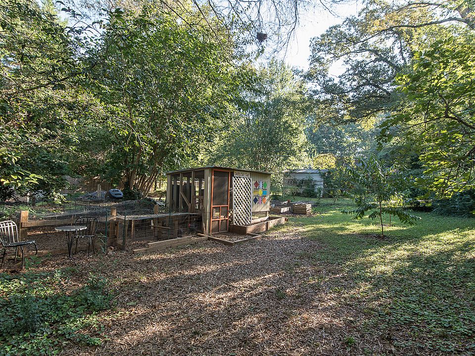 2nd image of 5926 Creekwood Cir