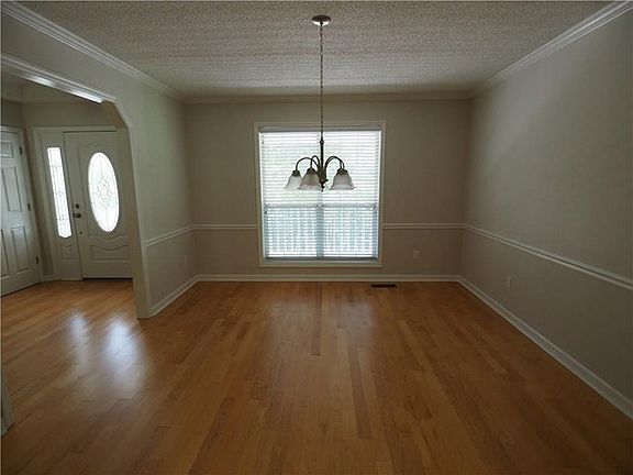 2nd image of 122 Lee Road 989