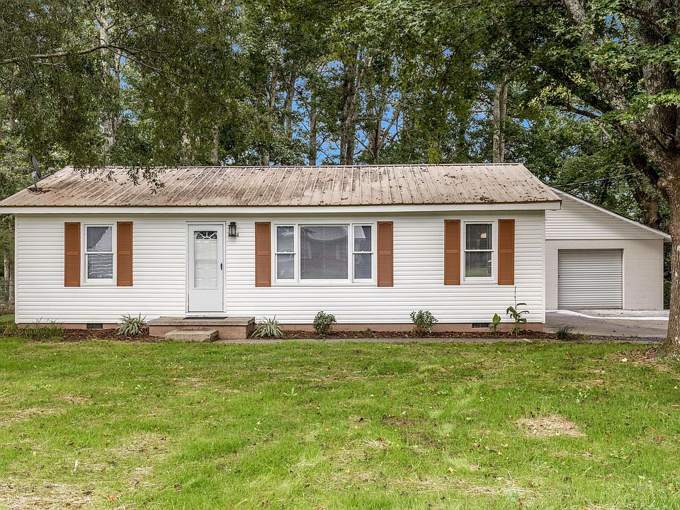 1st image of 3223 Bates Dr