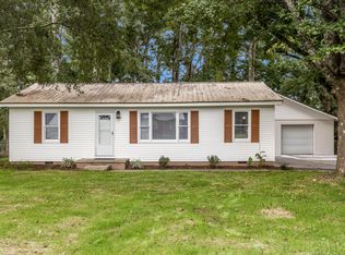 3223 Bates Dr, Rocky Face, GA 30740