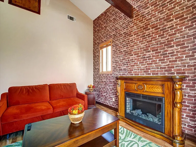 10769 Ohio Ave #Penthouse 2 — Photo 15
