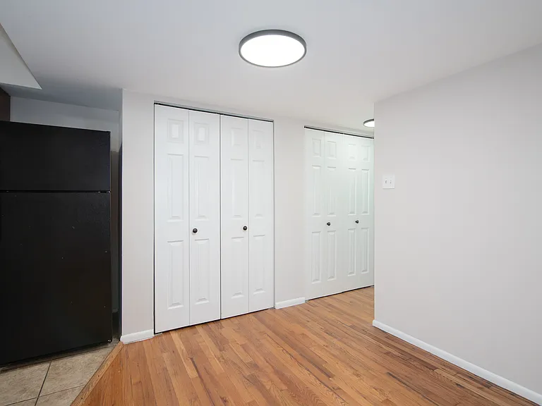 7215 Southwest Ave #110AB — Photo 6