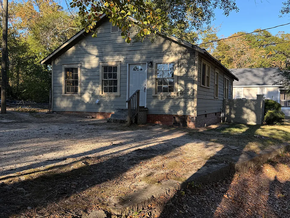 2011 Elgin Dr
