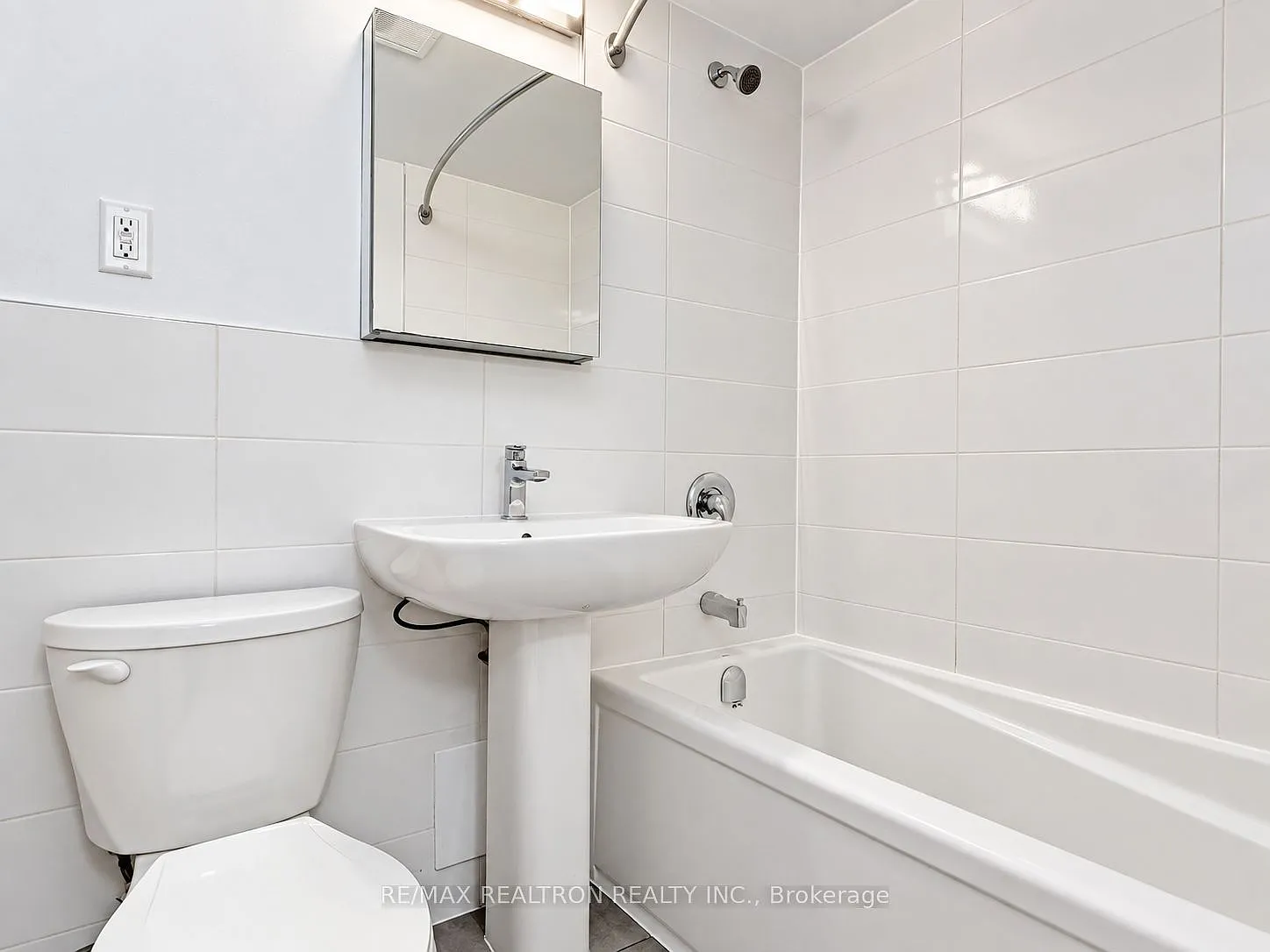 Studio, $2,095 — Photo 4