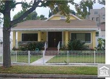 2nd image of 2510 Carlos St
