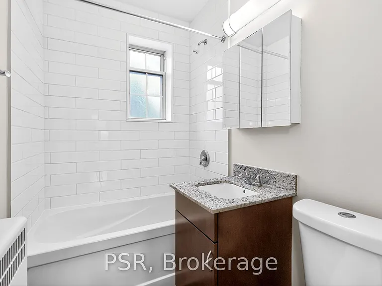 1325 Bayview Ave #L21 — Photo 15
