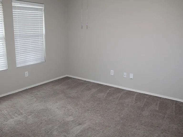 1321 Red River Ln — Photo 8