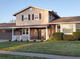 3865 Winston Dr, Hoffman Estates, IL 60192