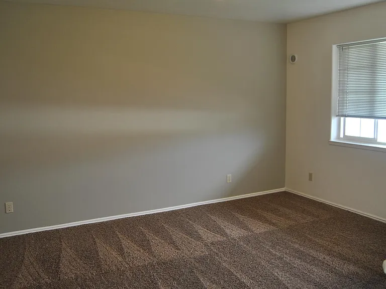 1900 S Ammon Rd #2 — Photo 3