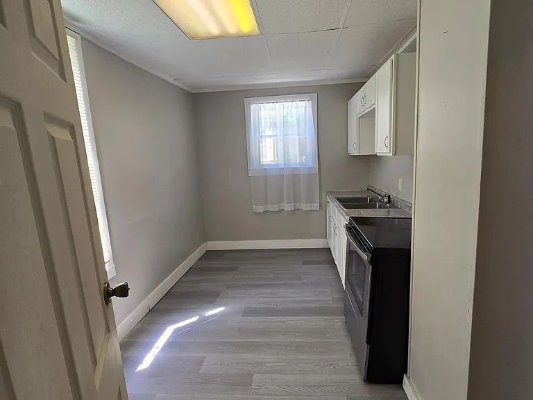 707 W Creighton Ave #1 — Photo 1