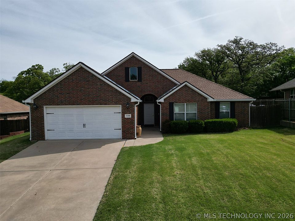 1st image of 3208 Stone Creek Dr