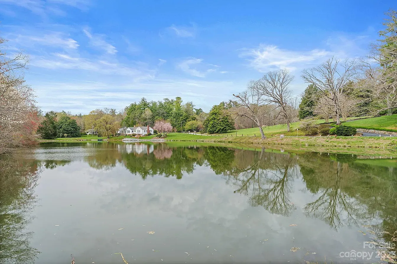 3 bed, 2.5 bath, $2,595 — Photo 4