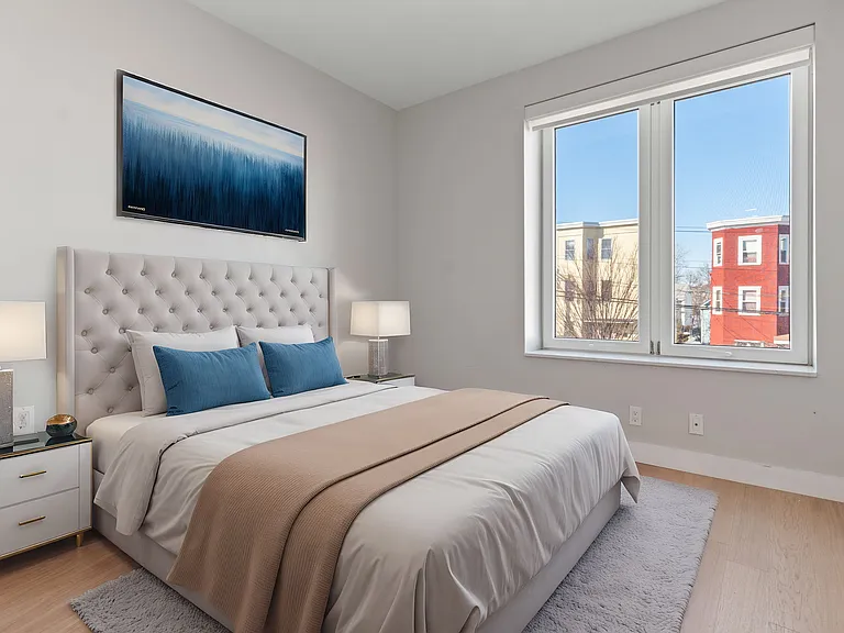 932 Broadway #213 — Photo 3