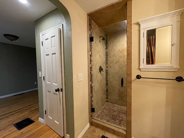 15 Wolfe Ave — Photo 32