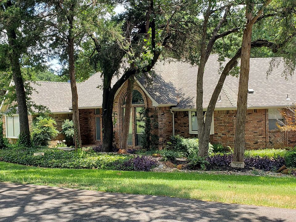 1st image of 7451 Lake Ridge Rd