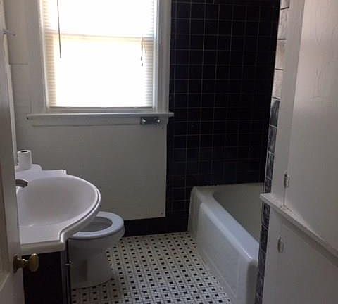 3rd image of 3825 Lenoir Cir