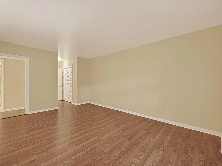 2600 Bellefontaine St #B24 — Photo 25