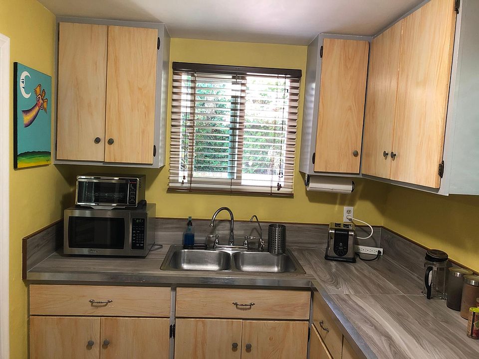1st image of 1569 W Court St #B