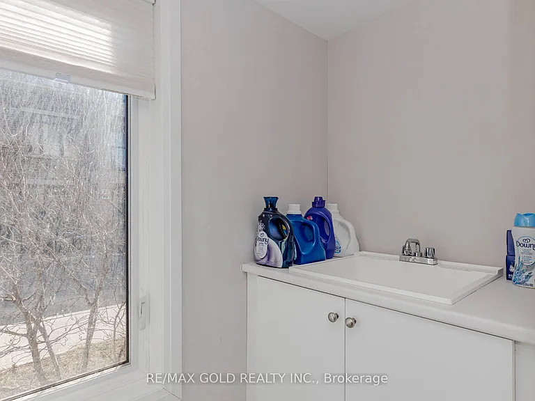 585 Colborne St #1007 — Photo 16