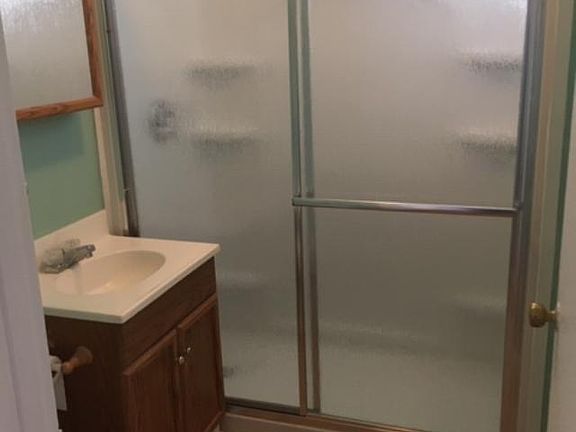 Full bath on main floor (shower only - no tub)