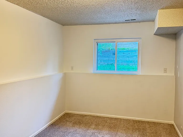 5533 Jennifer Ln — Photo 10