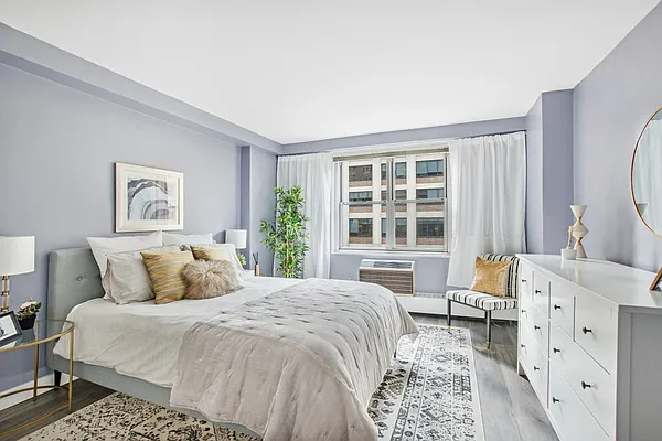 Sold by Corcoran | media 6